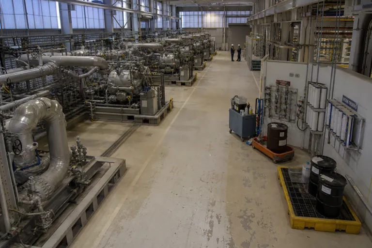 Lubricating Carbon Capture: How Gulf CCUS Megaprojects Can Reshape Carbon Capture Compressor Lubricants in the Middle East