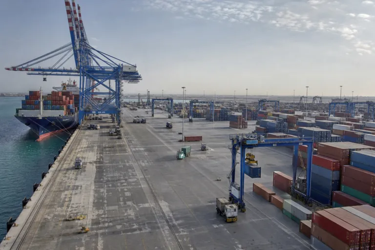 Jeddah and Yanbu: Saudi Arabia’s Red Sea Lubricant Logistics Lifeline in 2026